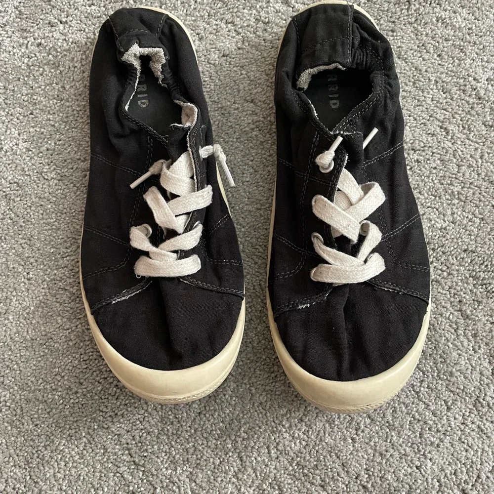 Torrid Riley Ruched wide sneaker - Picture 4 of 7